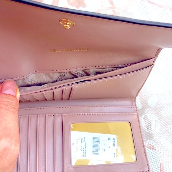 NWT MSRP$158 Michael Kors Jet Set Charm Ballet Large Trifold Wallet - Picture 3 of 5